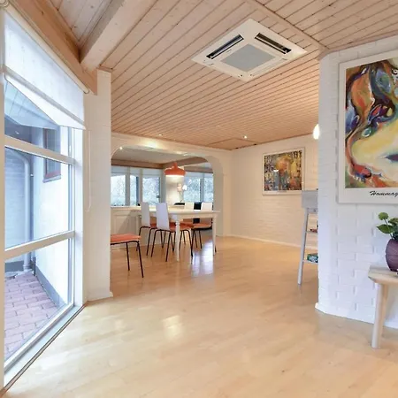 Three-bedroom In بيت للعطل